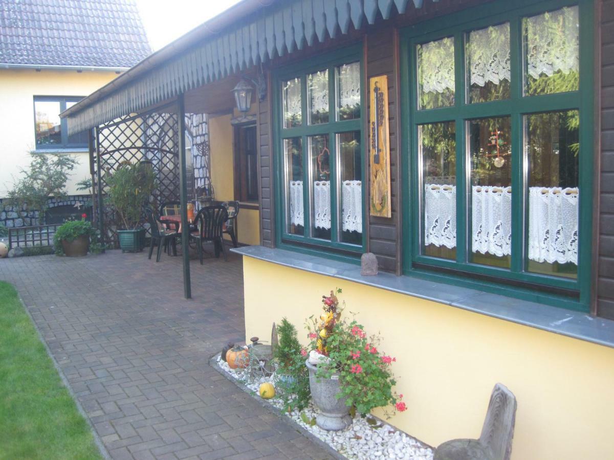 Pension Zum Weissen Hirsch Reitwein Exterior photo